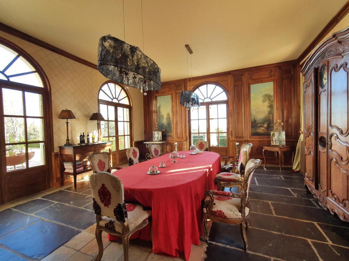 Chateau De Lussac Lussac  Eksteriør billede