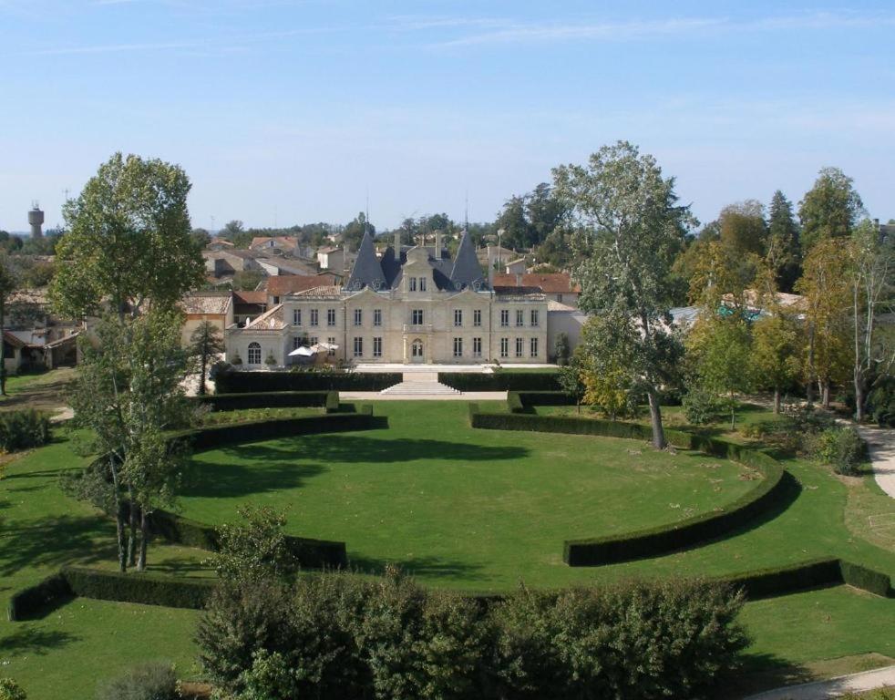 Chateau De Lussac Lussac  Eksteriør billede